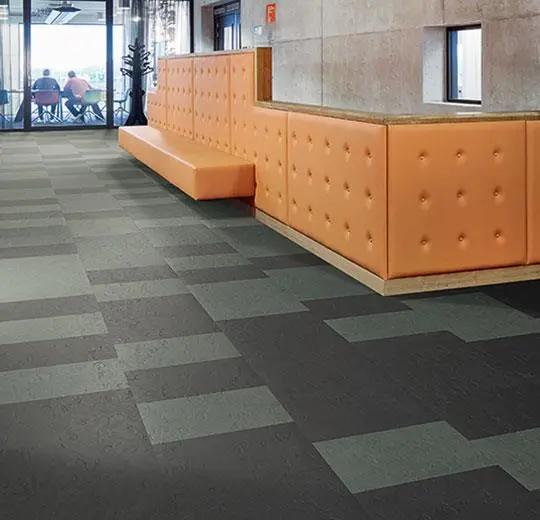 marmoleum modular – te3747 Lakeland shale