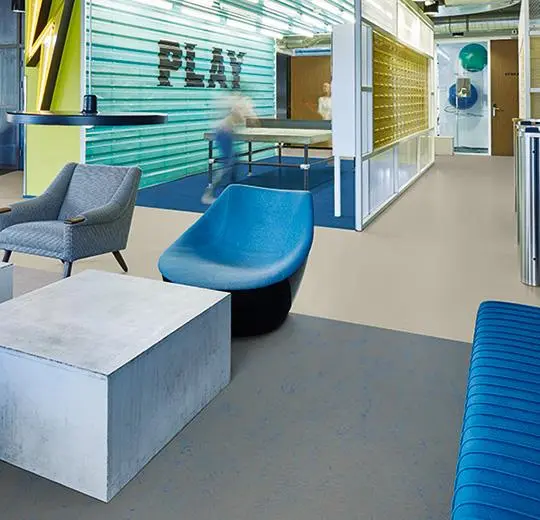 marmoleum solid – 3369 titanium