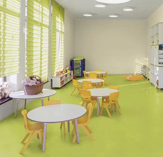 marmoleum solid – 3742/374235 green glow